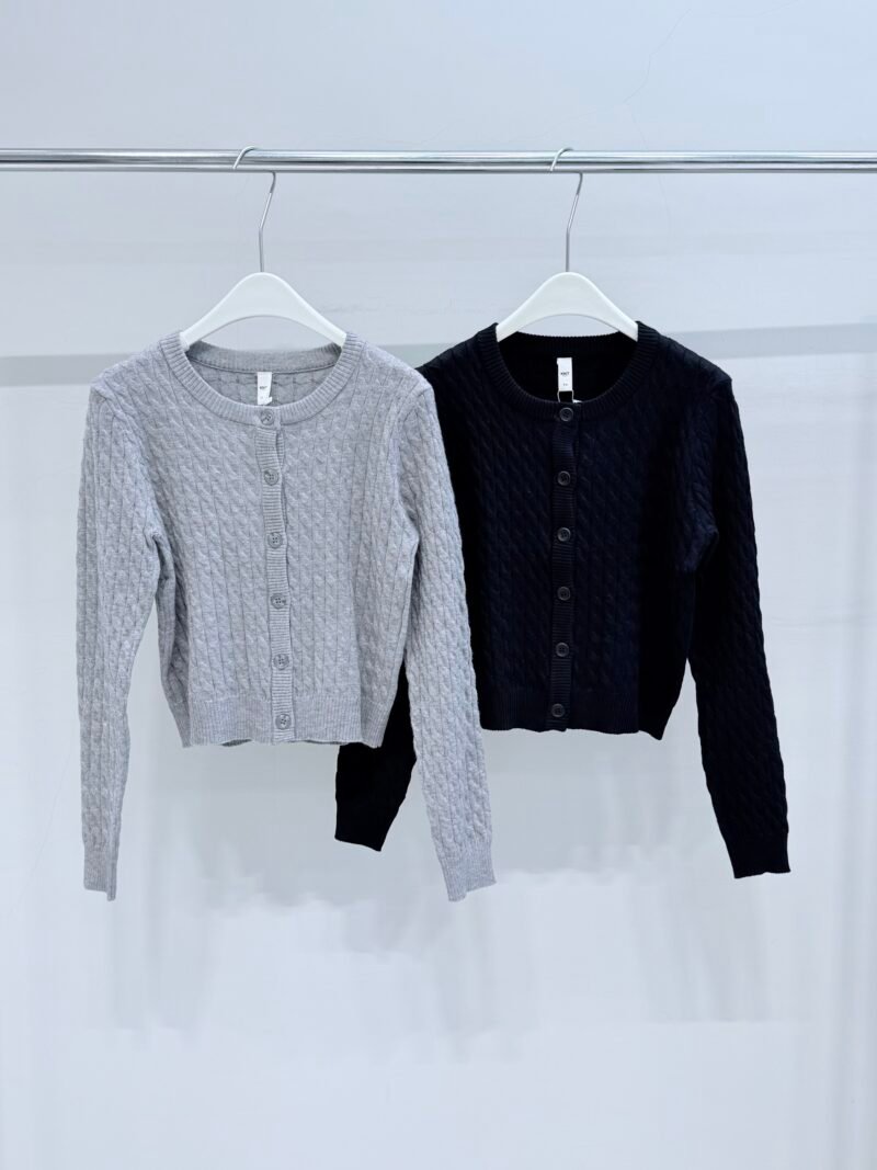 I020 Cardigan