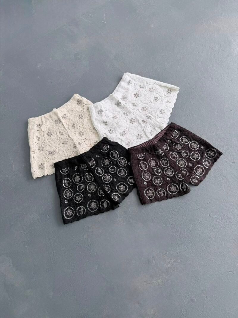 V136 - Short tejido lentejuelas