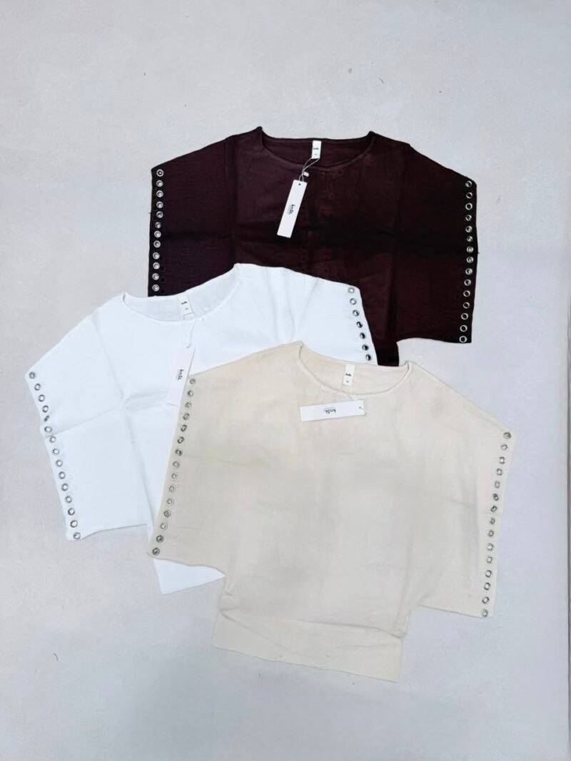 V107 - Remera manga ancha c/tacha