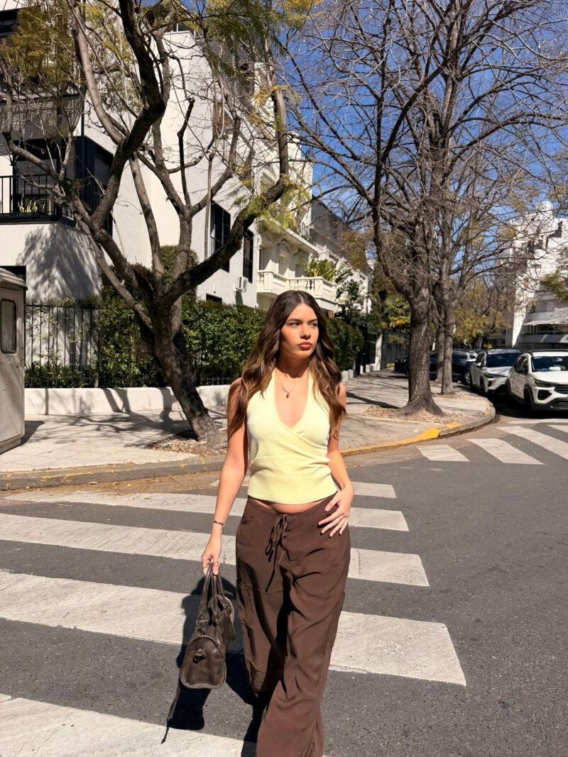 V213 - Top halter cruzado