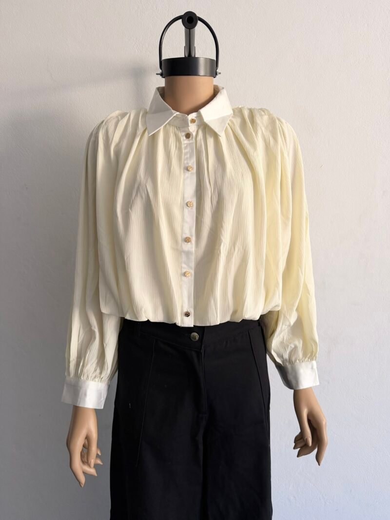 V093 - Camisa globo